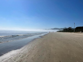 Apartamento a 50m da praia: conforto e praticidade